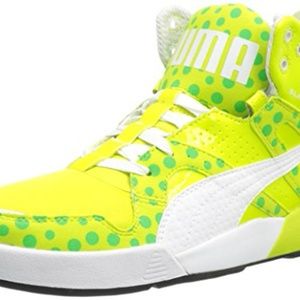 Sexy neon on PUMA sneakers